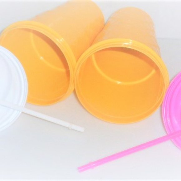Pair of Plastic HUGE Sippy CUPS Ice Cream Cone Sippy Cups Milk Shake - Picture 3 of 8